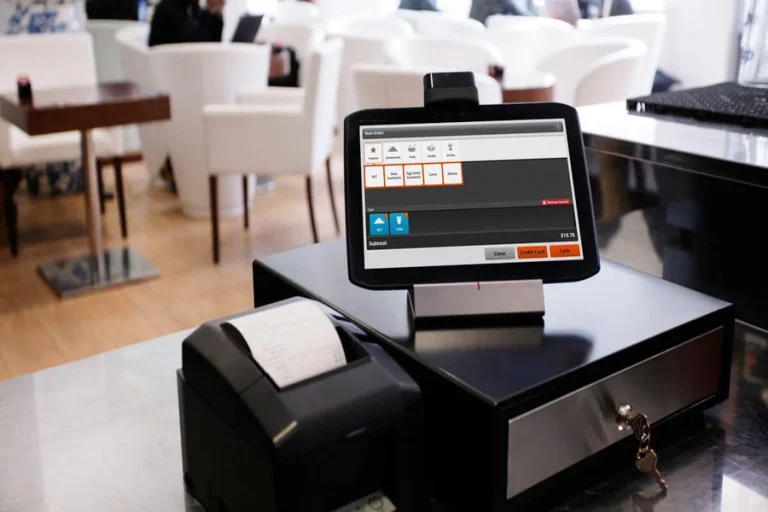 How a Cash Machine Counter Brings Order to Your Closing Routine