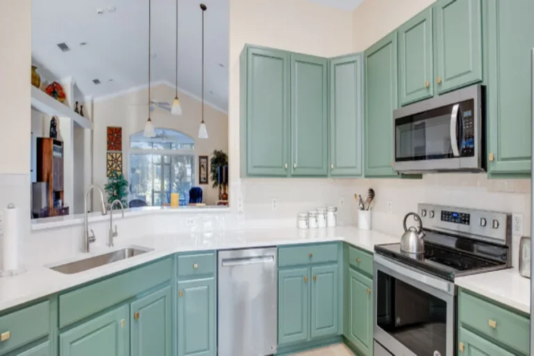 Kitchen Cabinet Resurfacing